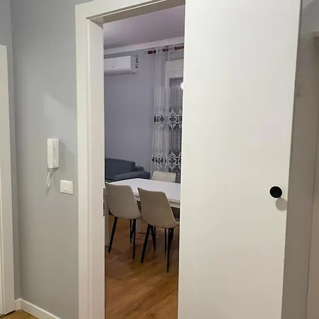 Drita 2 Cozy Modern *